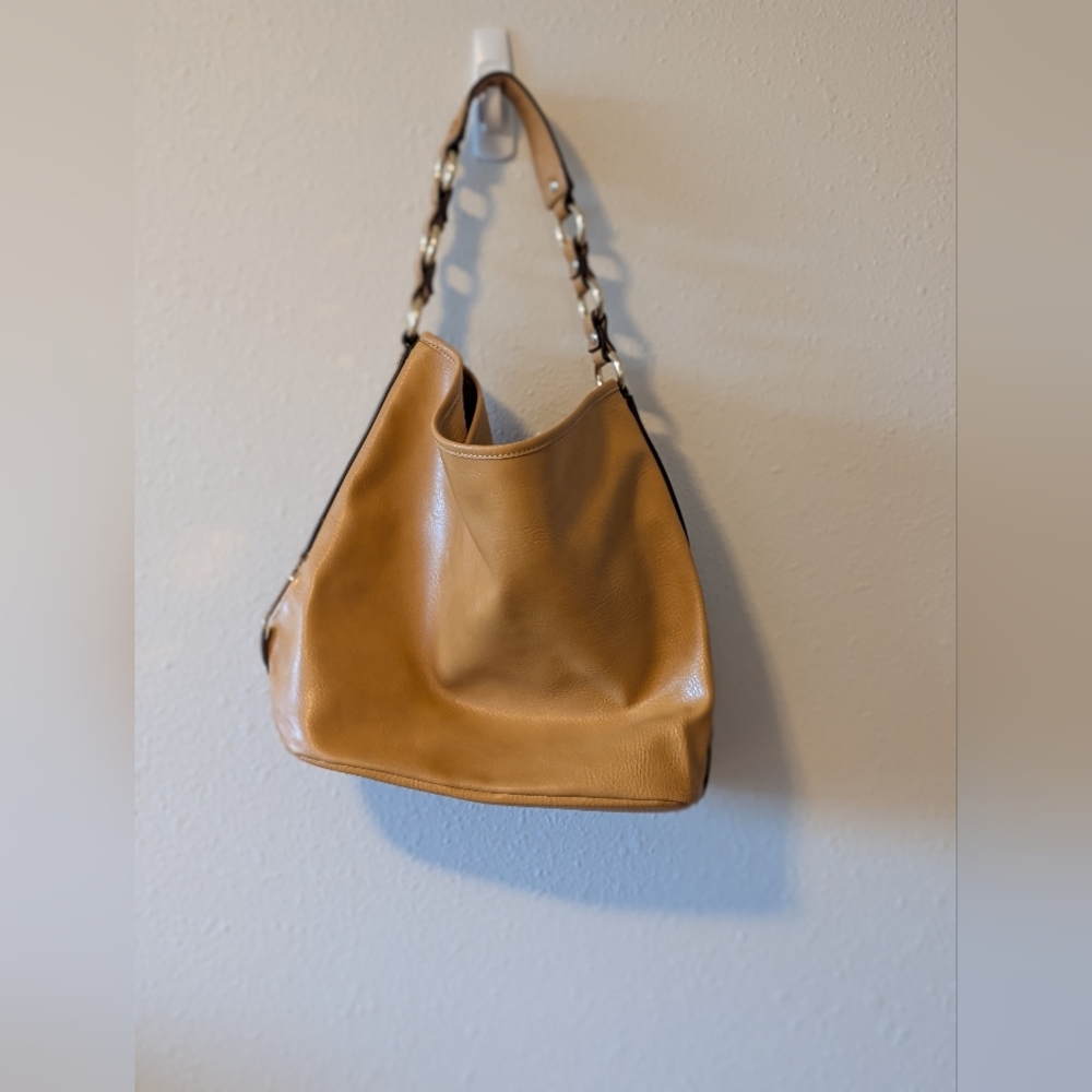 Dana Buchman Elegant Tan Leather Shoulder Bag